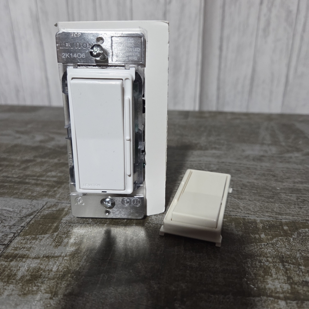 LEVITON decora with Slide Bar Rocker Dimmer